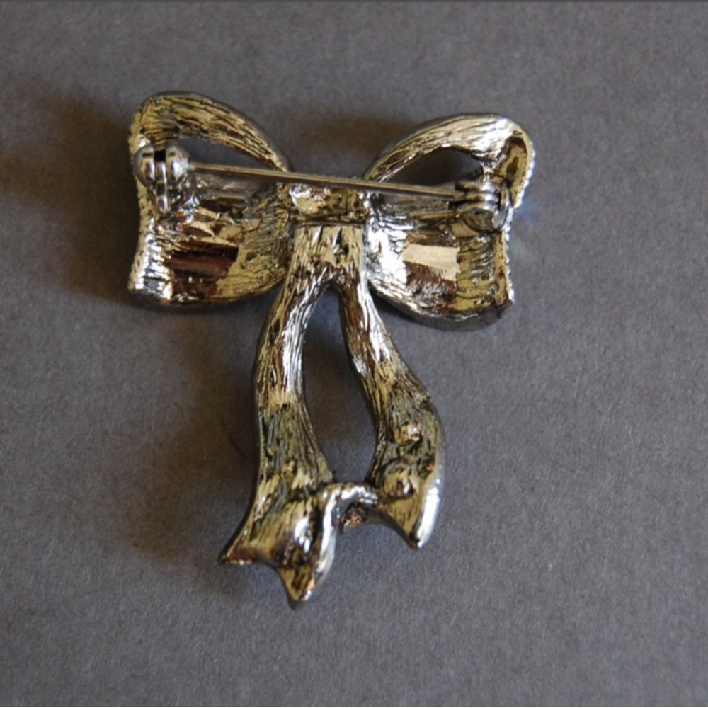 Pink AB Rhinestone Bow Pin - Picture 2 of 2